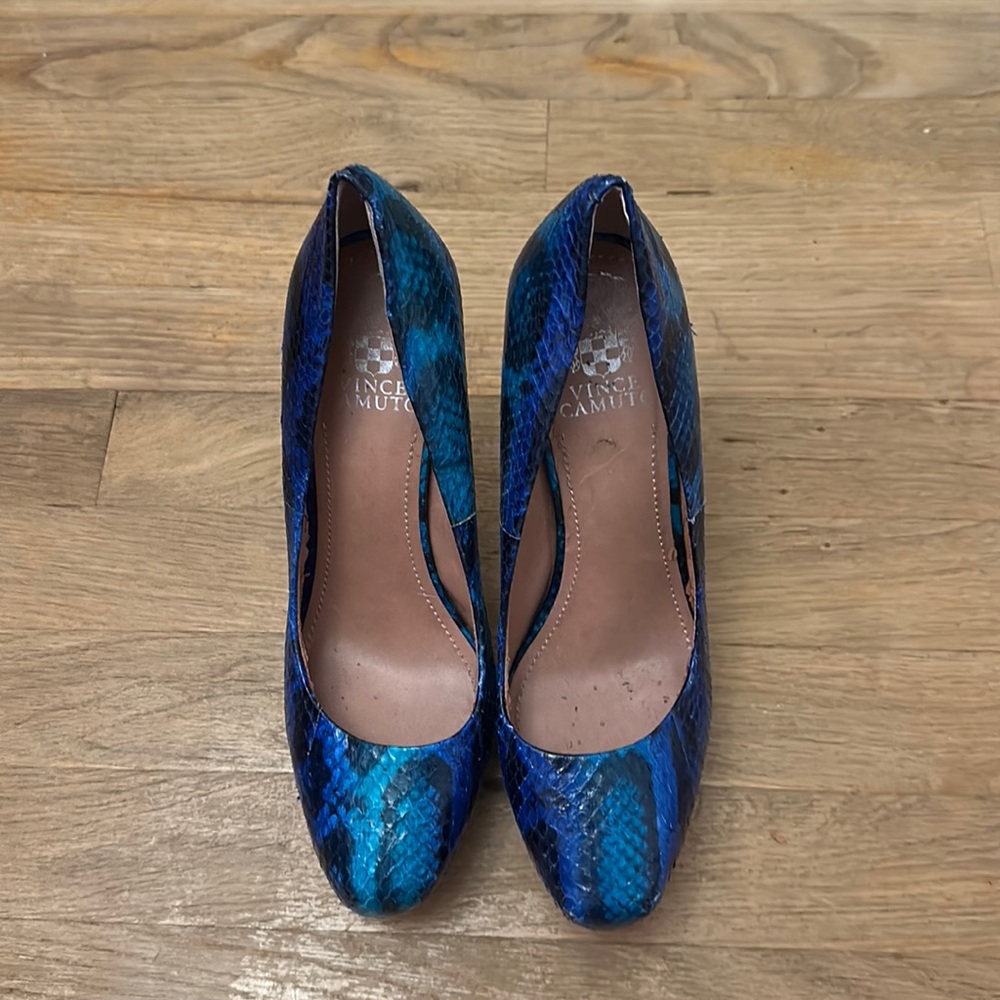 Vince Camuto snake skin heels
